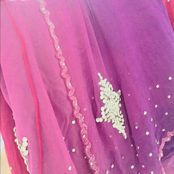 Sari - Picture 5 of 5